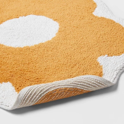 Flower Kids' Bath Rug - Pillowfort™ 5 Flower Kids' Bath Rug - Pillowfort™ - Image 3