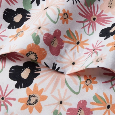 Easy Care Printed Pattern Sheet Set - Room Essentials™ 4 Easy Care Printed Pattern Sheet Set - Room Essentials™ - Image 2