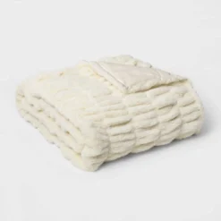 60" X 86" Faux Fur Oversized Bed Throw - Threshold Signature™ 8 60" X 86" Faux Fur Oversized Bed Throw - Threshold Signature™ -Selected Home Furnishings Store GUEST f8285427 54eb 4e0b aa6e c8ab07156195